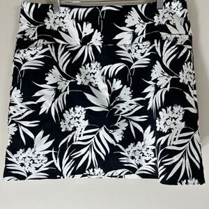 S.C. & CO Skort Black & White Floral Size XL.